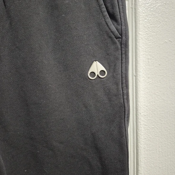 Moose Knuckles Black Sweatshirt and Joggers Set - Picture 6 of 10